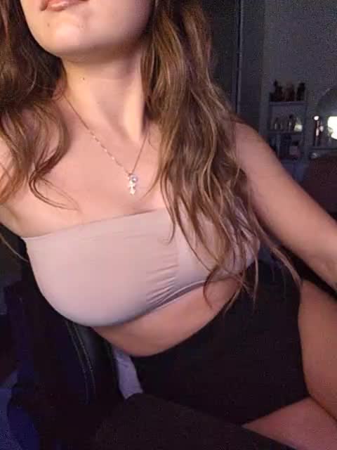 MissMiaX Cam Model Chat November 2, 2025