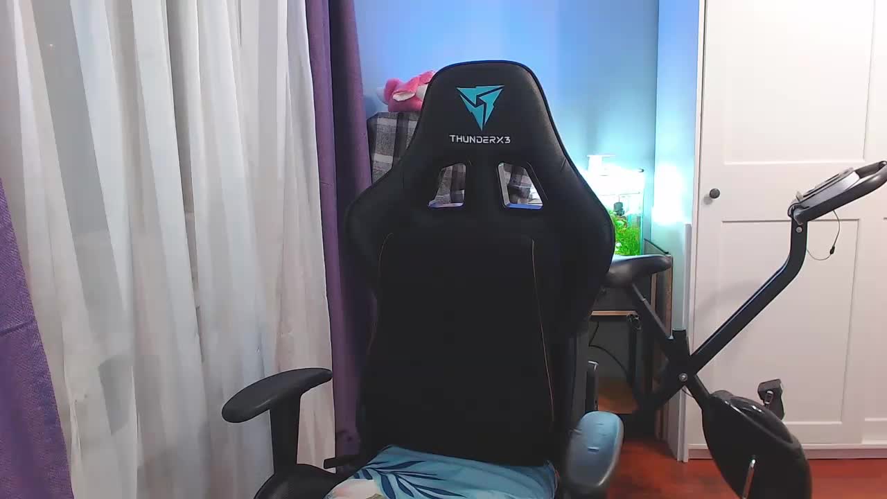 missInari Cam Model Chat November 2, 2025