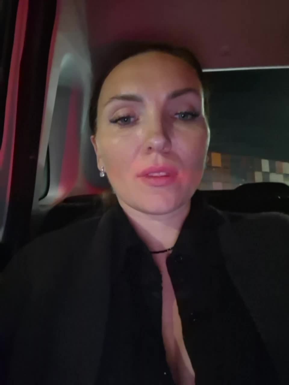 DIVORA Cam Model Chat November 2, 2025