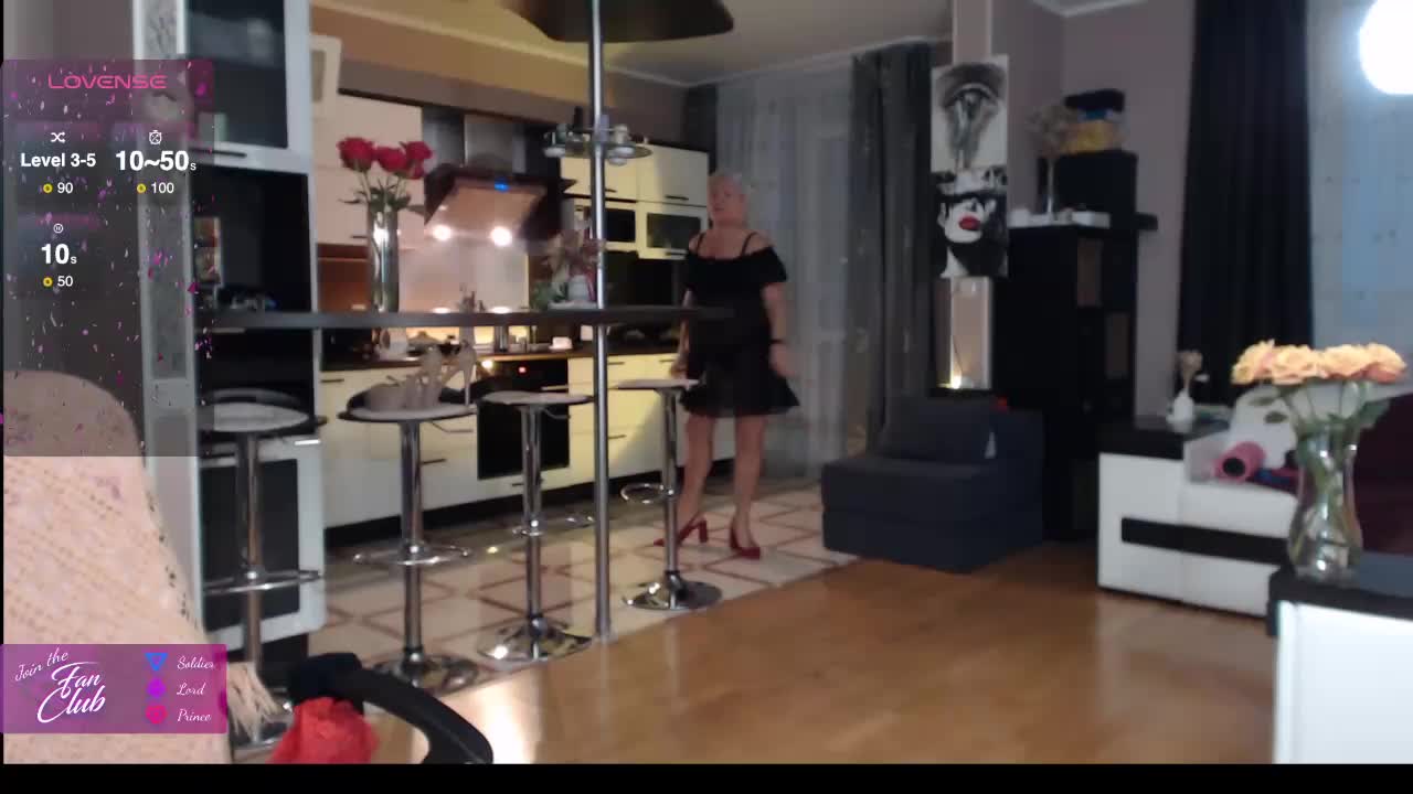 roxana-brooks Cam Model Chat November 2, 2025