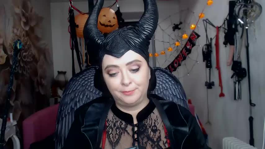 MISSwithDOLLS Cam Model Chat November 2, 2025