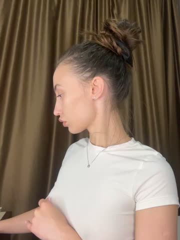 Polli_Kiss Cam Model Chat November 2, 2025