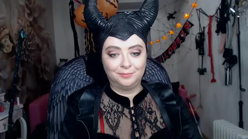 MISSwithDOLLS Cam Model Chat November 2, 2025