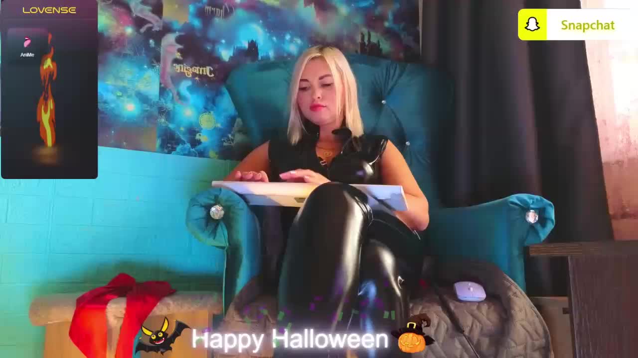 Mistress-Gwen Cam Model Chat November 2, 2025