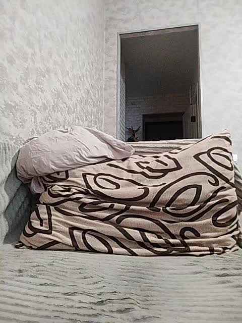 Milka_Milf Cam Model Chat November 2, 2025