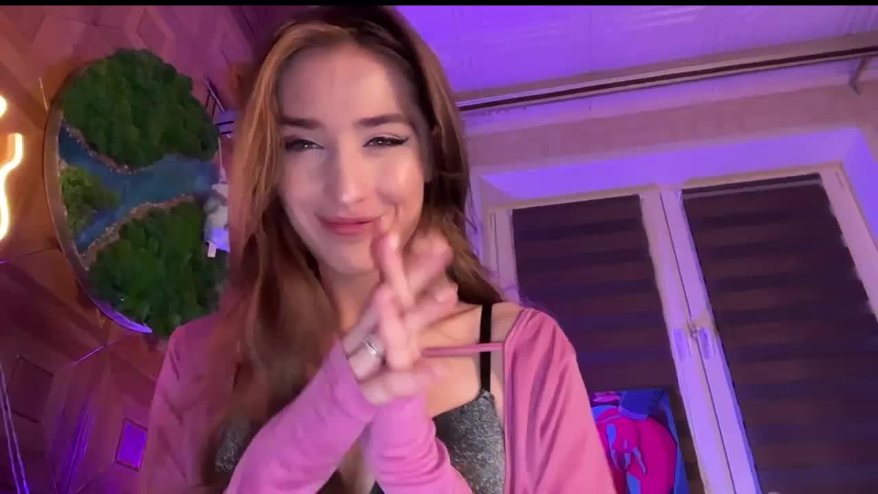 CandyBoom Cam Model Chat November 2, 2025