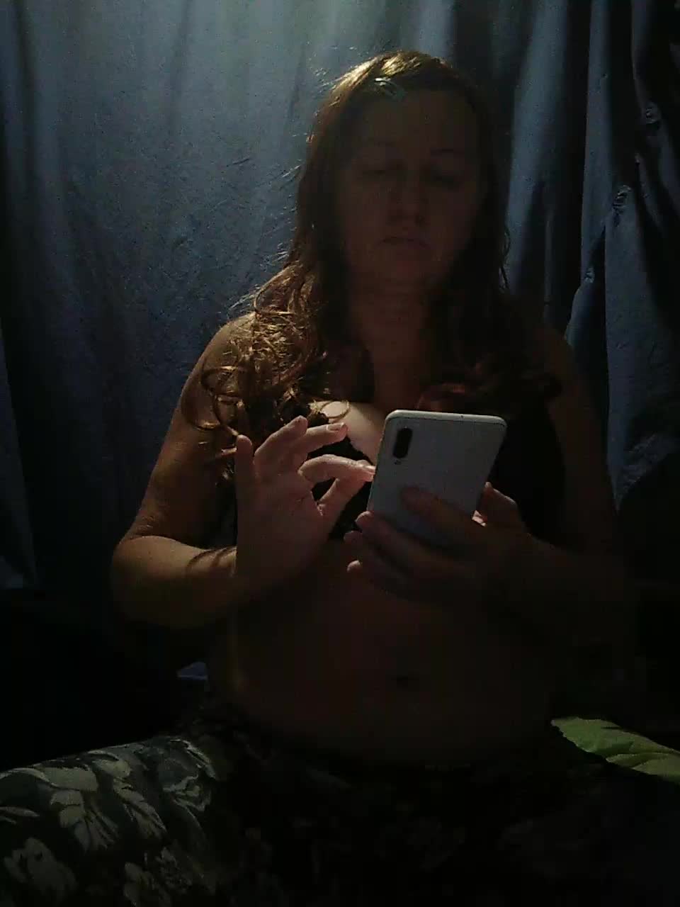 FameLara Cam Model Chat November 2, 2025