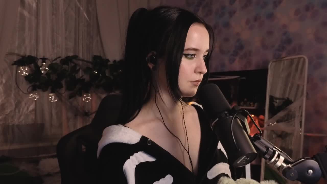 Kira_Li_Lime Cam Model Chat November 2, 2025