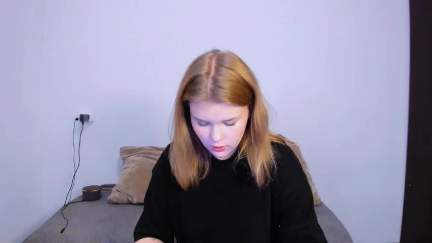 LaseyMoon Cam Model Chat November 2, 2025