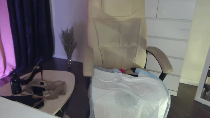 Realia Cam Model Chat November 2, 2025