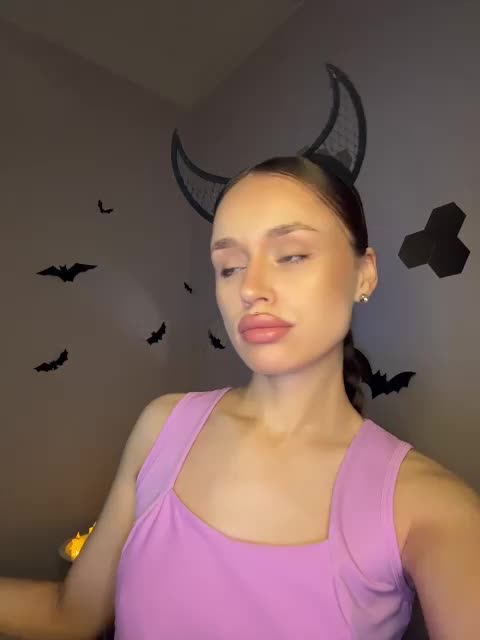 Enchantix Cam Model Chat November 2, 2025