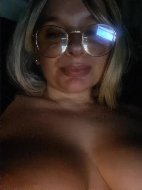 Merry-go-round1 Cam Model Chat November 2, 2025