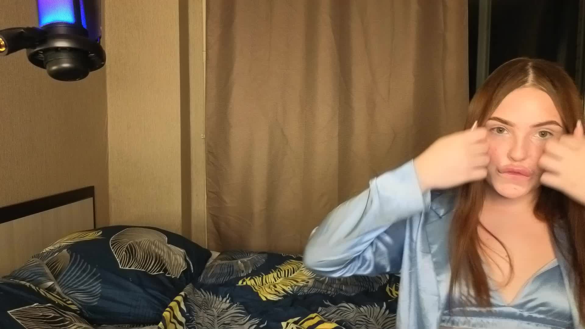 LisaAndDenis Cam Model Chat November 2, 2025