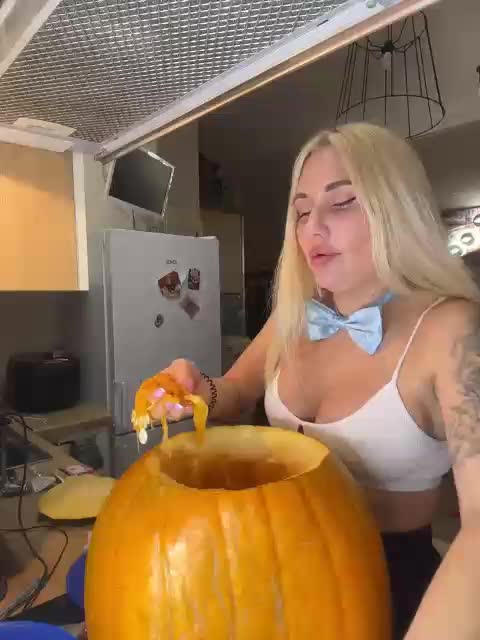 Tvoyasamka77 Cam Model Chat November 2, 2025