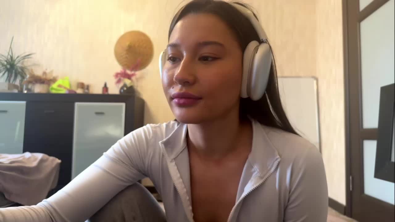 LakishaYanish Cam Model Chat November 2, 2025