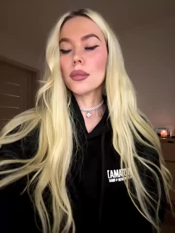 xDinnax Cam Model Chat November 2, 2025