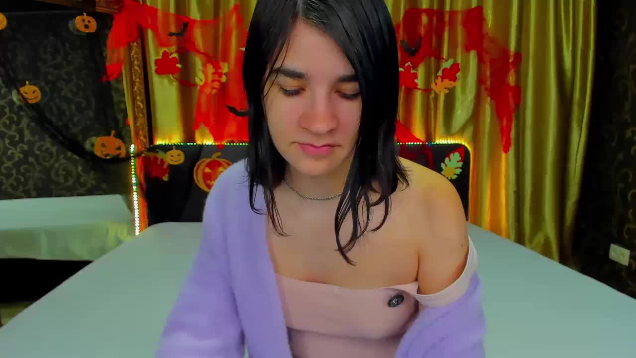 Polly-Love Cam Model Chat November 2, 2025