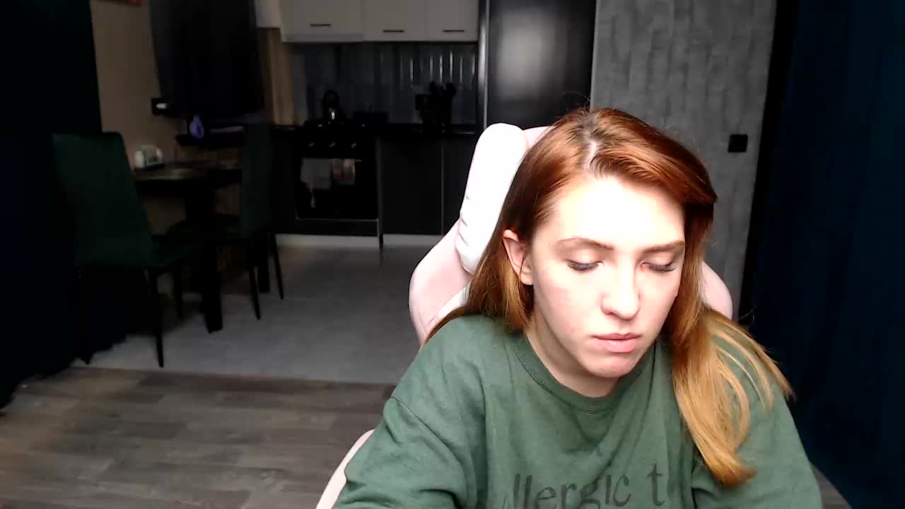 Regimasmile Cam Model Chat November 2, 2025