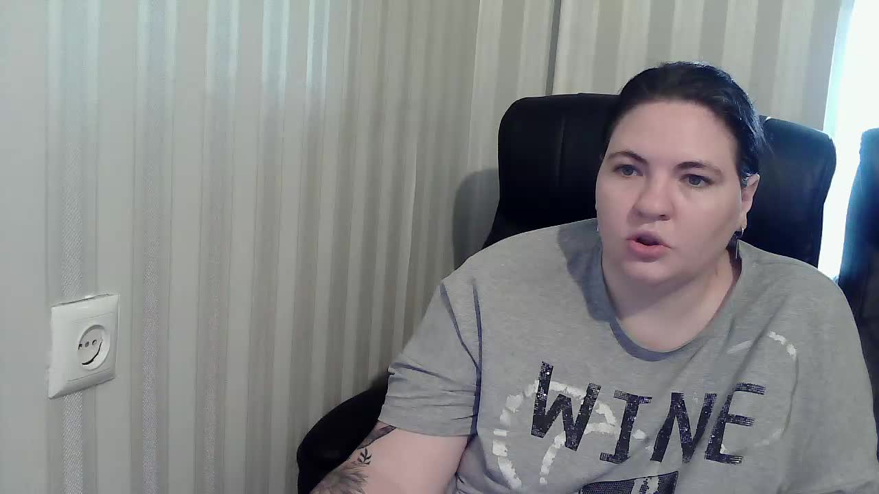 XLisaBlueX Cam Model Chat November 2, 2025