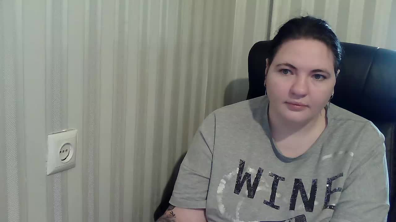 XLisaBlueX Cam Model Chat November 2, 2025