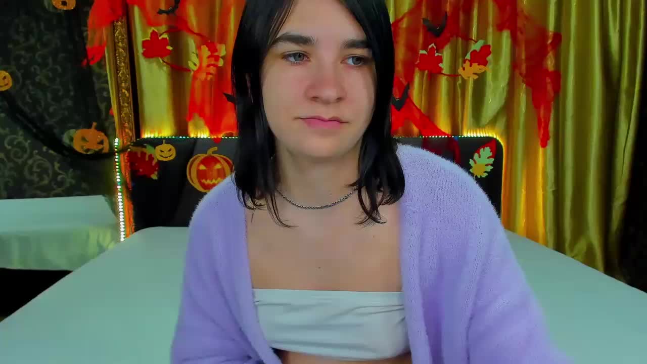 Polly-Love Cam Model Chat November 2, 2025