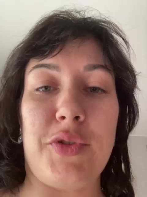 KatrinZeta Cam Model Chat November 2, 2025