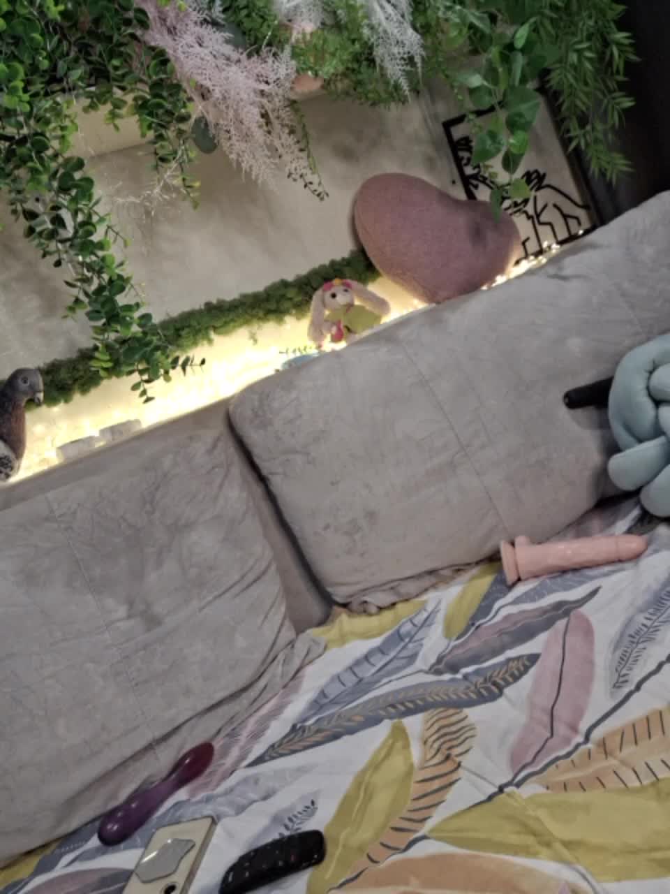 -scyrim- Cam Model Chat November 2, 2025