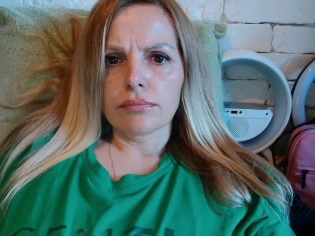 AngelAlone Cam Model Chat November 2, 2025