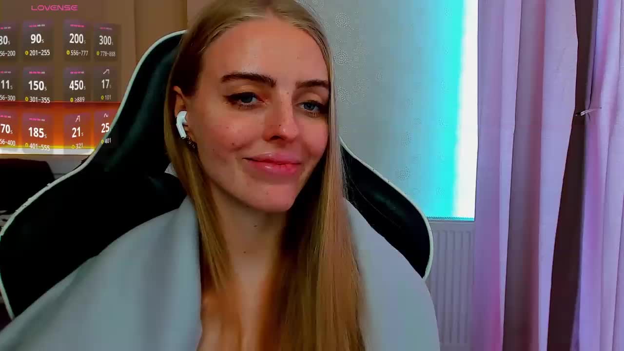 Jam-cream Cam Model Chat November 2, 2025