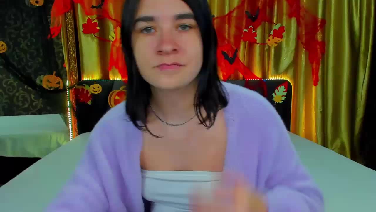 Polly-Love Cam Model Chat November 2, 2025