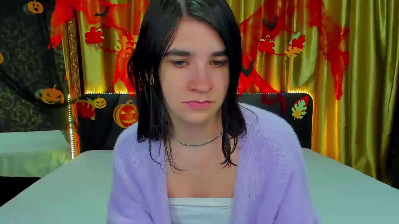 Polly-Love Cam Model Chat November 3, 2025