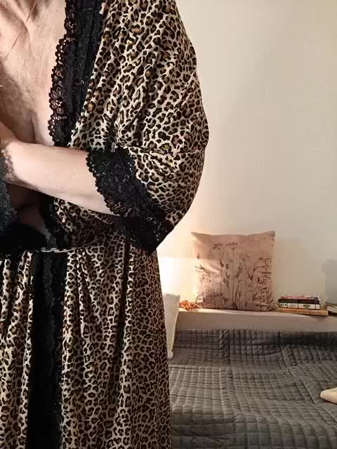 HelenBerg Cam Model Chat November 3, 2025