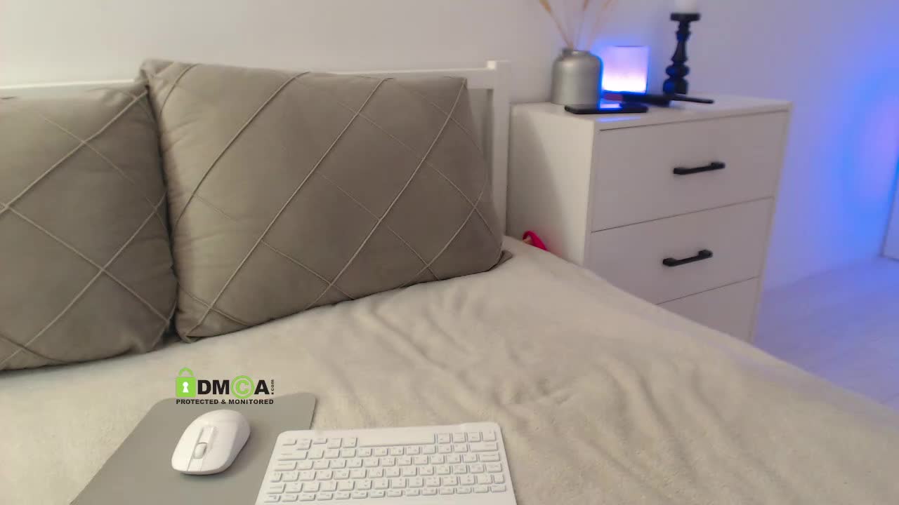 Kaatrini Cam Model Chat November 3, 2025