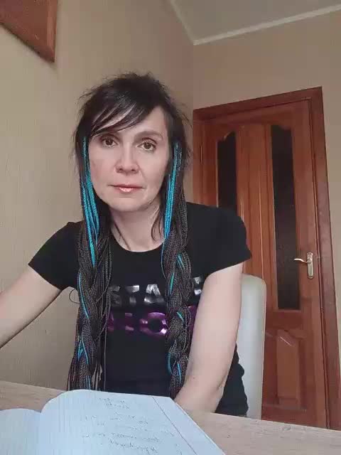 Hellenalonenochka Cam Model Chat November 3, 2025