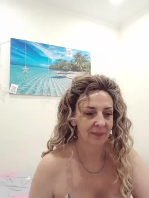 mery8poppins Cam Model Chat November 3, 2025