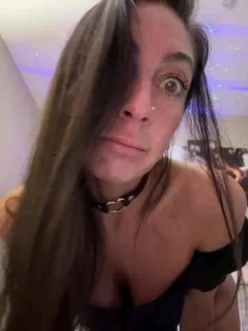 IrinkaGata Cam Model Chat November 3, 2025