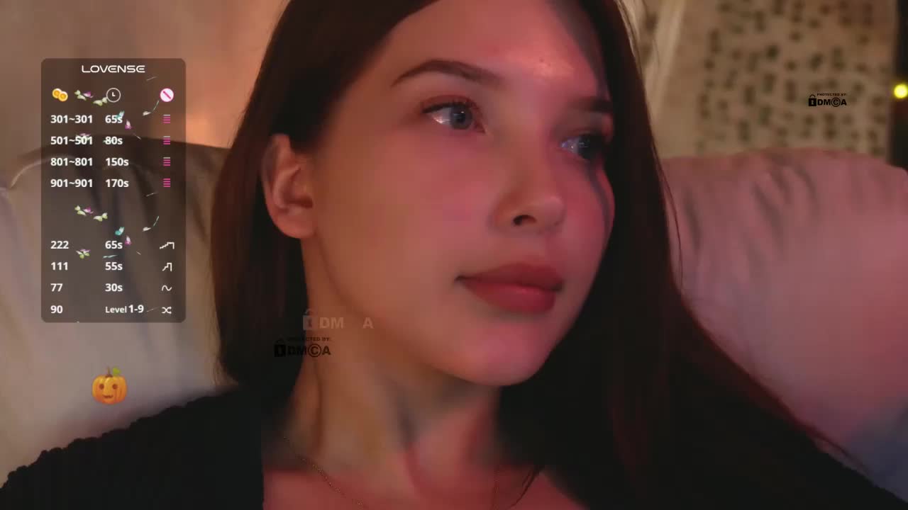 _Q_ Cam Model Chat November 3, 2025