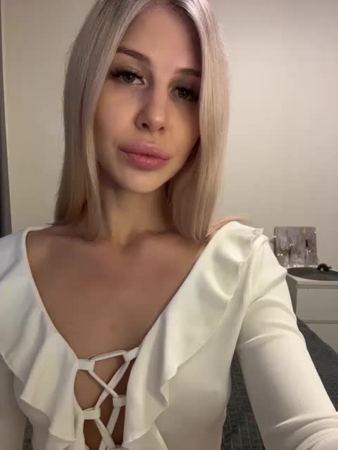 MaripoSSa69 Cam Model Chat November 3, 2025