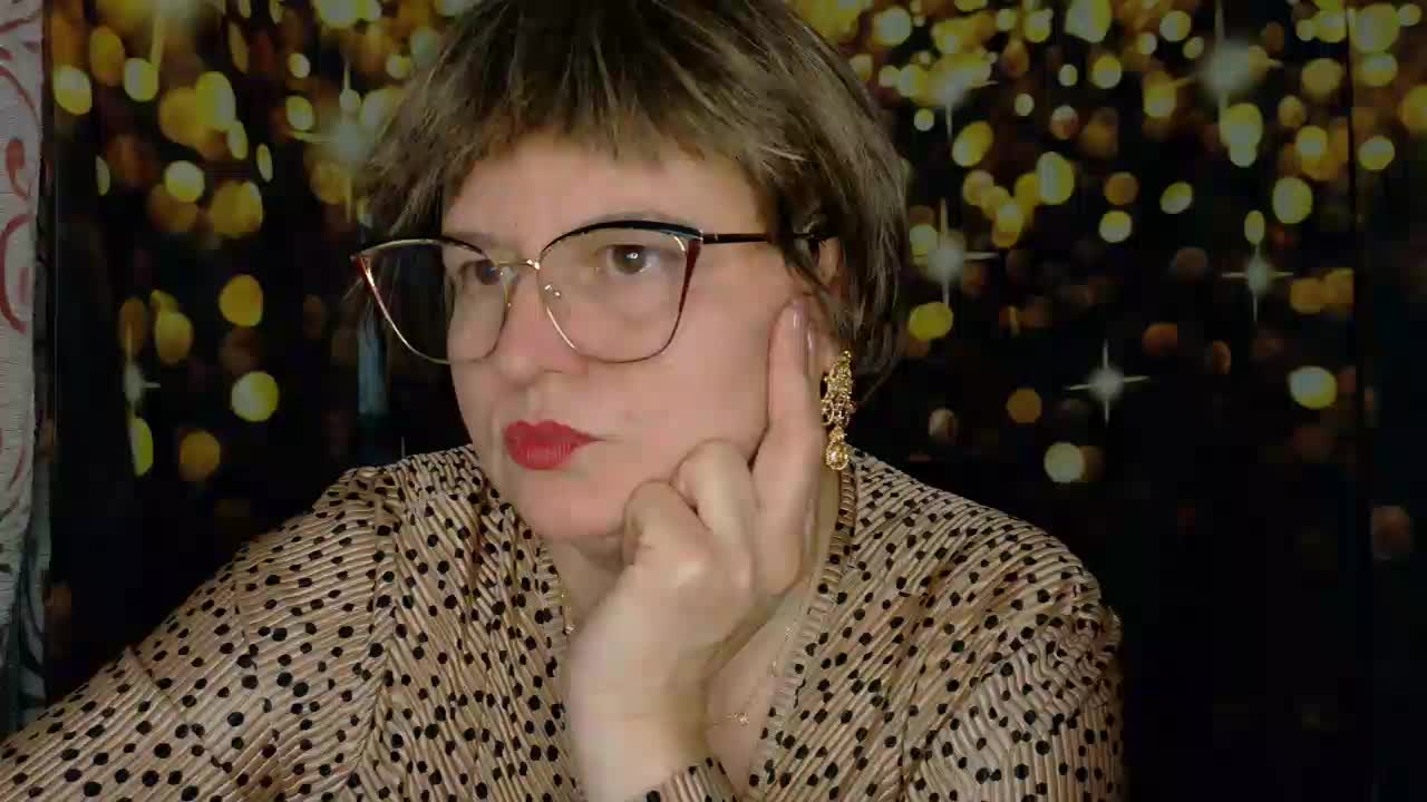 Golden_Lady Cam Model Chat November 3, 2025