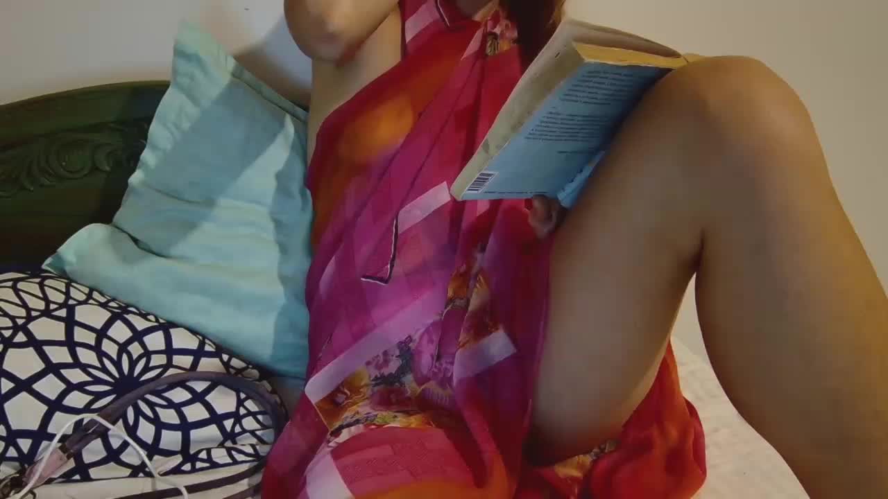 KinaMoonLove Cam Model Chat November 3, 2025