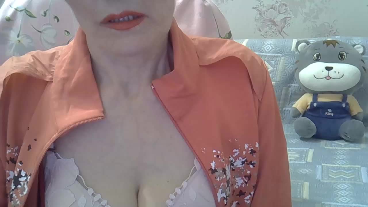 Red-Rose-777 Cam Model Chat November 3, 2025