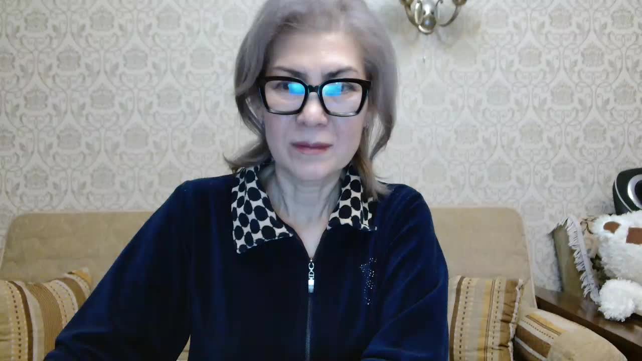 ElegantLady00 Cam Model Chat November 3, 2025