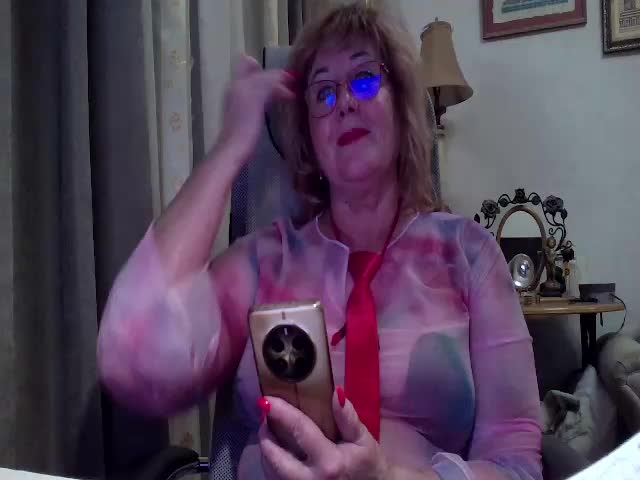 KarinkaSweet Cam Model Chat November 3, 2025