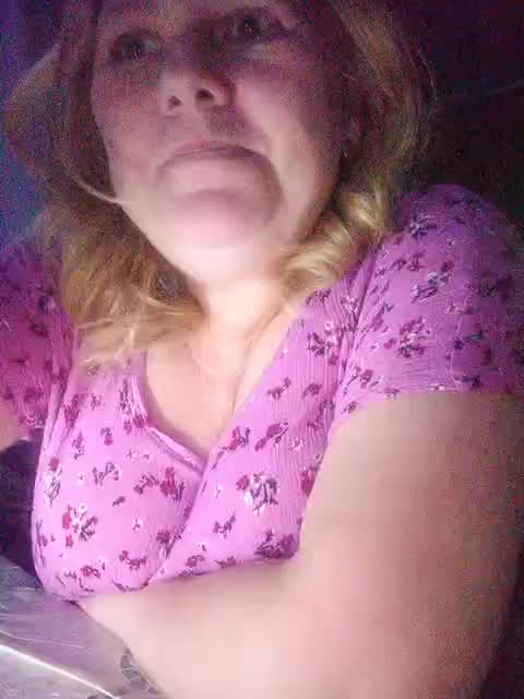 Kristina543210 Cam Model Chat November 3, 2025