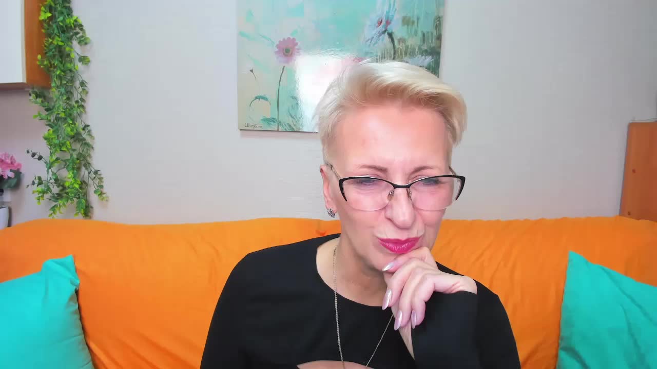 iamyourdream89 Cam Model Chat November 3, 2025