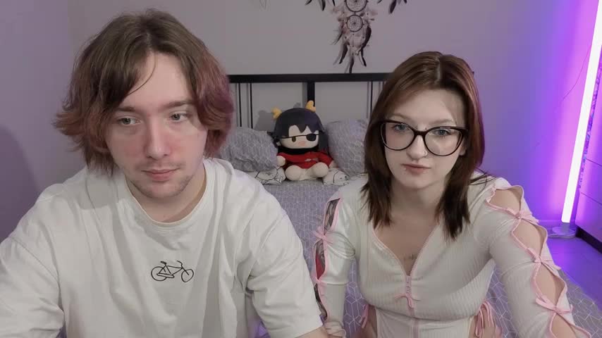 ellen_and_danny Cam Model Chat November 3, 2025