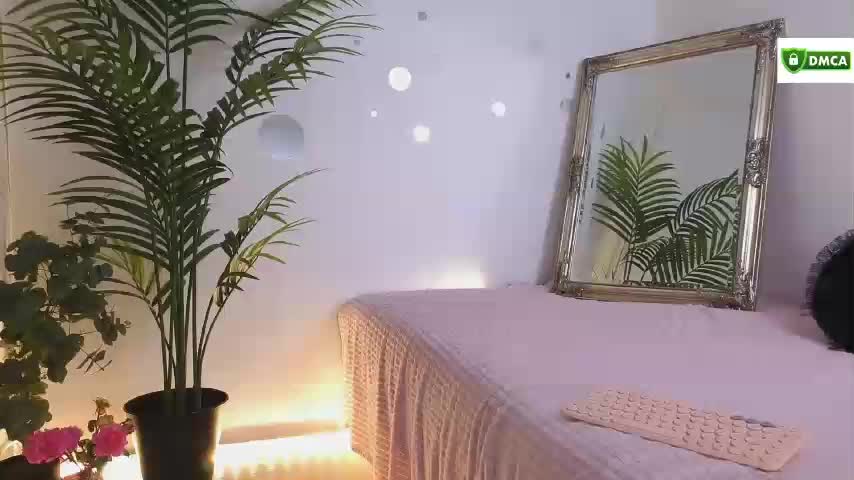 Kris_Lil Cam Model Chat November 3, 2025