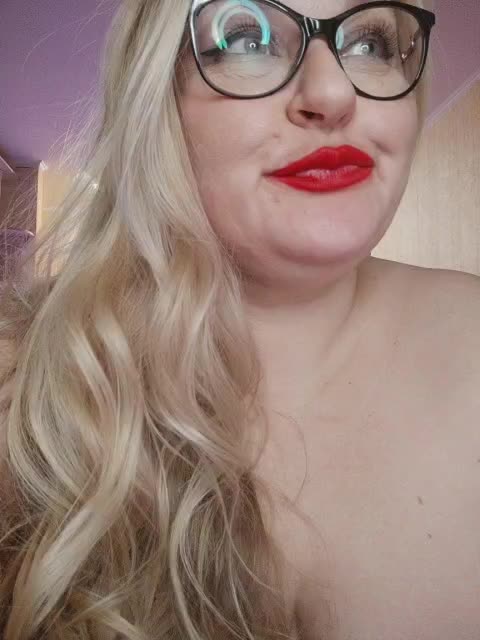 Pretty_NYUSHA Cam Model Chat November 3, 2025