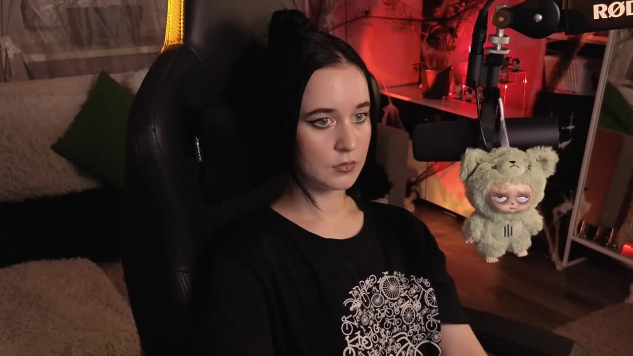 Kira_Li_Lime Cam Model Chat November 3, 2025