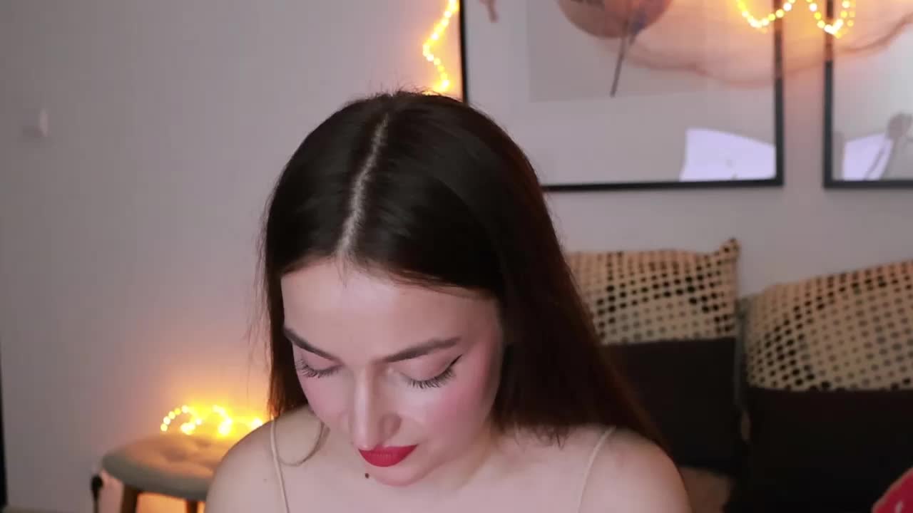 ChloeMeow Cam Model Chat November 3, 2025